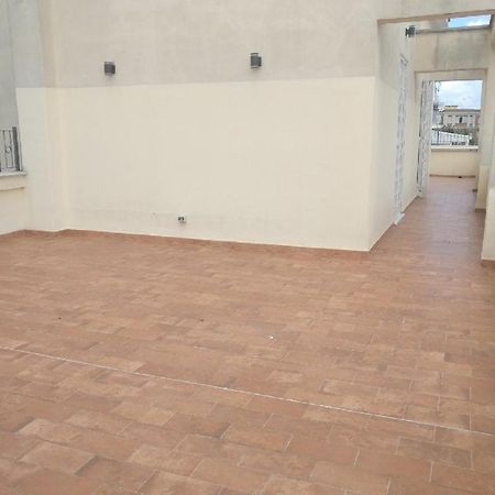 Apartment Via Raffaele Balestra Рим Экстерьер фото